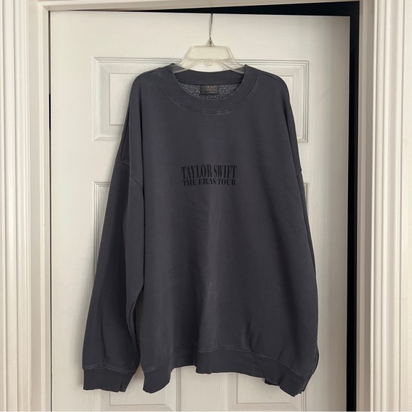 Taylor Swift Eras Tour Blue Crewneck Size XL Extra Large